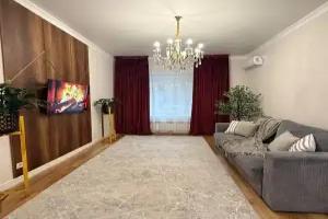 Polnotsennaya Dvukhkomnatnaya V Modnom Rayone Flat, Almaty