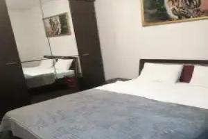 Dvushka Na Naberezhnoy Flat, Orel