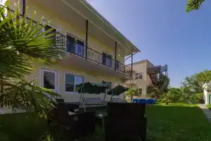 Hotel Family Holiday, Candripsh