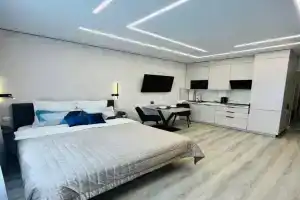 Paryaschaya Krovat V Uyutnoy Studii Ryadom S Vdnkh Flat