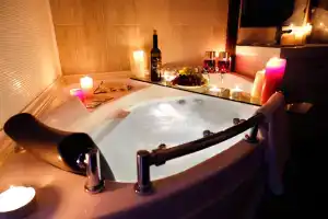 Vidovye S Dzhakuzi I Kaminom S Vidom Na Koleso Obozreniya Apartments, Ufa