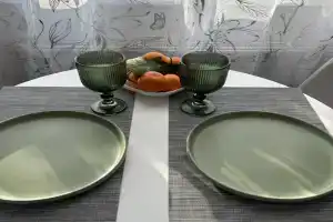 Idealnaya Studiya dlya 3 vozle Megi Flat, Ekaterinburg