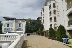 Willa Dell Mar Apartments, Koreiz
