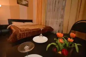 Chasyi Belorusskaya Hotel, Moscow