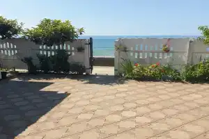 Alye Parusa Private House, Psyrdzha