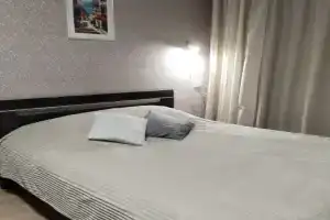 V tsentre Novomoskovska Flat, Novomoskovsk