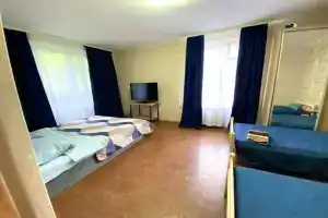 Uyutnaya Kvartira V Sokolnikakh Flat, Moscow