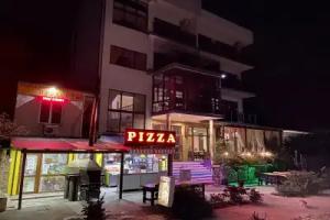 Hacunamatata Guest House, Saky