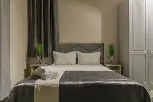 Uyutnaya S Dvuspalnoy Krovatyyu I Divanom Flat, Makhachkala