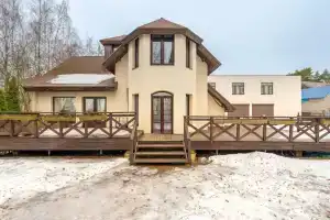 V Sestroretske S Baney I Basseynom Private house, Sestroretsk