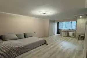 Posutochno Flat, Lobnya