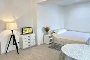 Severent na ulitse Lomonosova 79k4 Apartments, Severodvinsk