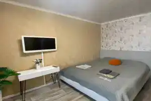 Uyutnaya Yevrodvushka Okolo Muzeya Chaykovskogo Flat, Klin