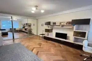 V Kalininskom Rayone Flat