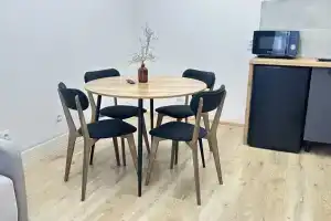 Stilnaya Yevrodvushka Ryadom S Ekspo Flat, Ekaterinburg