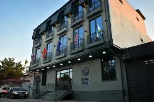 Human (Human) Hotel, Tashkent