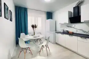 Bolshaya dvukhkomnatnaya s domashnim kinoteatrom Flat, Samara