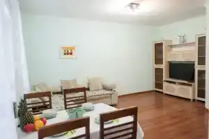 Uyutnyij Domik S Dvumya Spalnyami Flat, Mikhaylovsk