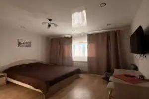 Chistaya I Komfortabelnaya V Peshey Dostupnosti Do Tsentra Goroda Flat, Khanty Mansiysk