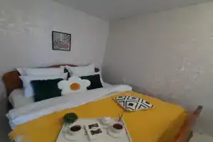 Na Prospekte Pobeda Revolyutsii 128 B Flat, Shakhty