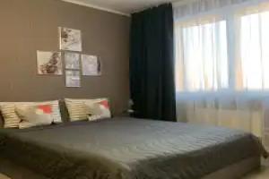 Okolo Sheremetyevo Flat, Lobnya