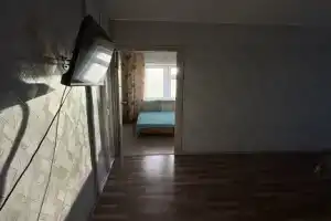 Trekhkomnatnaya Kvartira Okolo Festivalya Lodging house, Angarsk