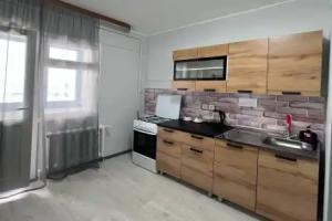 Na Zoi Kosmodemyyanskoy Apartments, Salehard