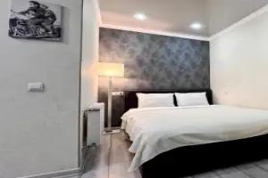 Na Krasnyih Partizan 1 Apartments, Krasnodar