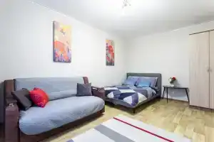 U Metro Proletarskaya Flat