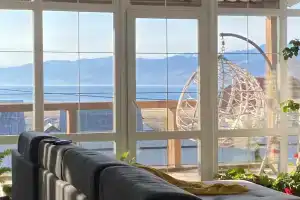 Dom na Baykale s ohotnichim domikom na territorii Cottage, Kultuk