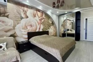 Na Antichnom Prospekte U Morya Flat, Sevastopol
