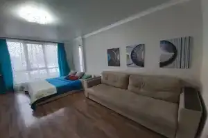 Yevrodvushka v sovremennom dome na prospekte Revolyutsii ot Gostevye kvartiry Flat, Voronezh