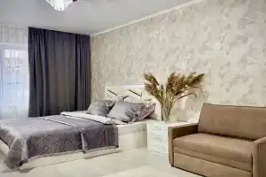 Lyuks V Tsentre Flat