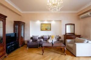 2-K v Novostroyke, Ulitsa Arama, Di482 Flat, Yerevan