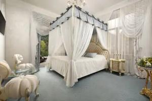Dombay Palace Hotel, Dombay