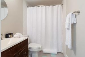 Spectacular 4BR / 2BA Home by Domio Tourist base, Austin