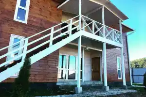 Pine Beach Hotel, Ldzaa