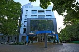 Hotel & Spa NEMO with dolphins, Kharkiv