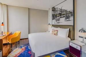 Hotel Indigo Bangkok Wireless Road by IHG, Bangkok