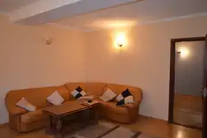 Valentina-Casa, Yalta