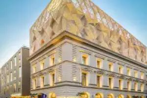 Pullman Hotel, Budapest