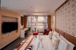 Summer Beach Maldives Guest house, Male