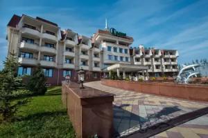 Grand Hotel Burana, Tokmok