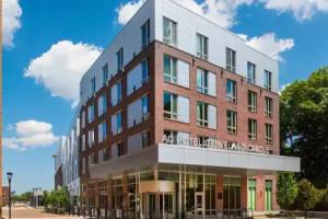 AC Hotel Boston Cleveland Circle, Boston