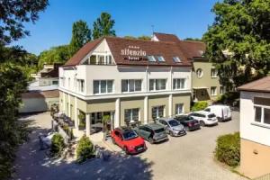 Hotel Silenzio, Prague