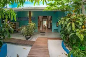 SeaLaVie Inn, Ukulhas