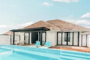 Nova Maldives (Ex. Vakarufalhi Maldives), Dhangethi