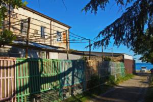 Ana Beregu Morya Apartments, Ldzaa