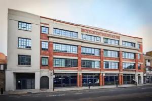 121 New Road, London