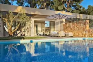 Sani Club, Sani Beach
